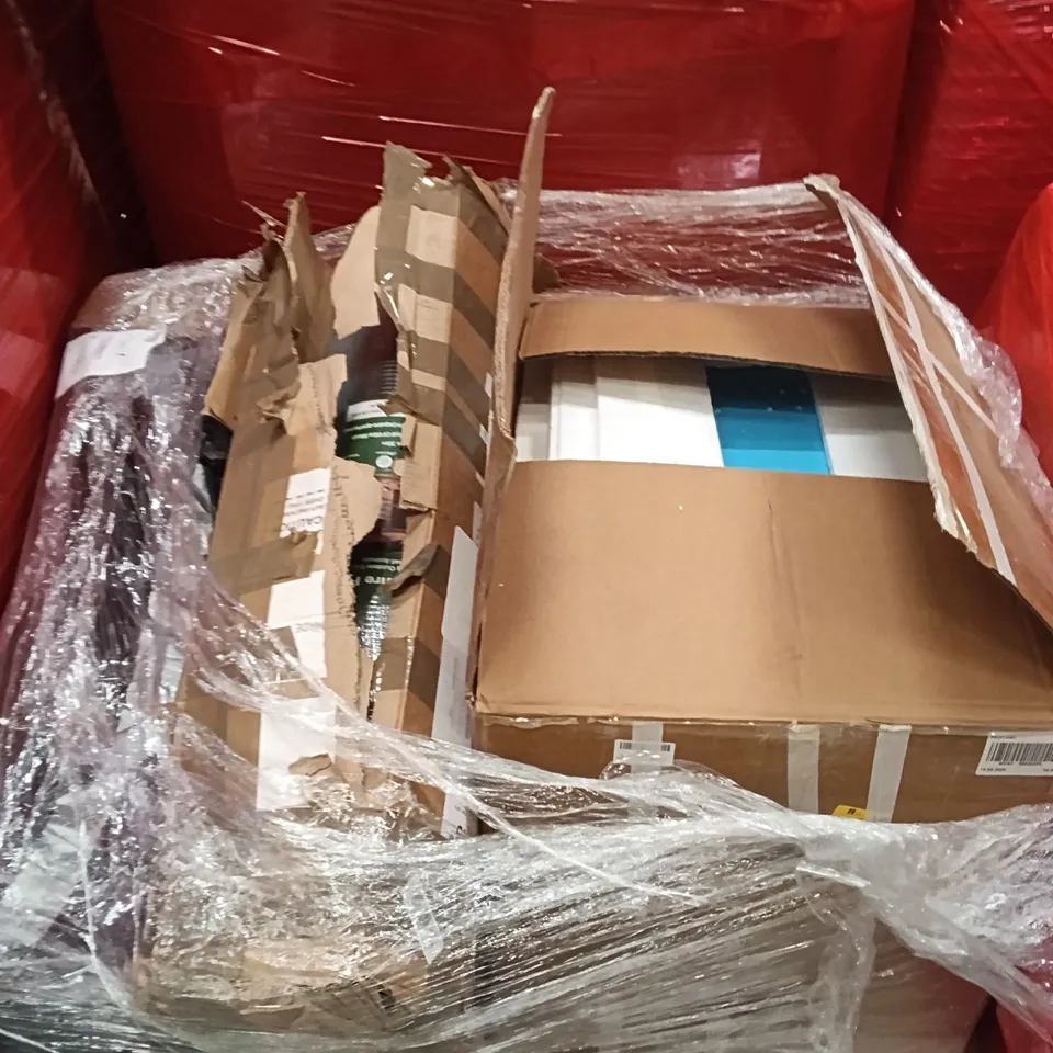 PALLET OF ASSORTED ITEMS TO INCLUDE - TREADMILL, CHICKEN WIRE FENCE 
