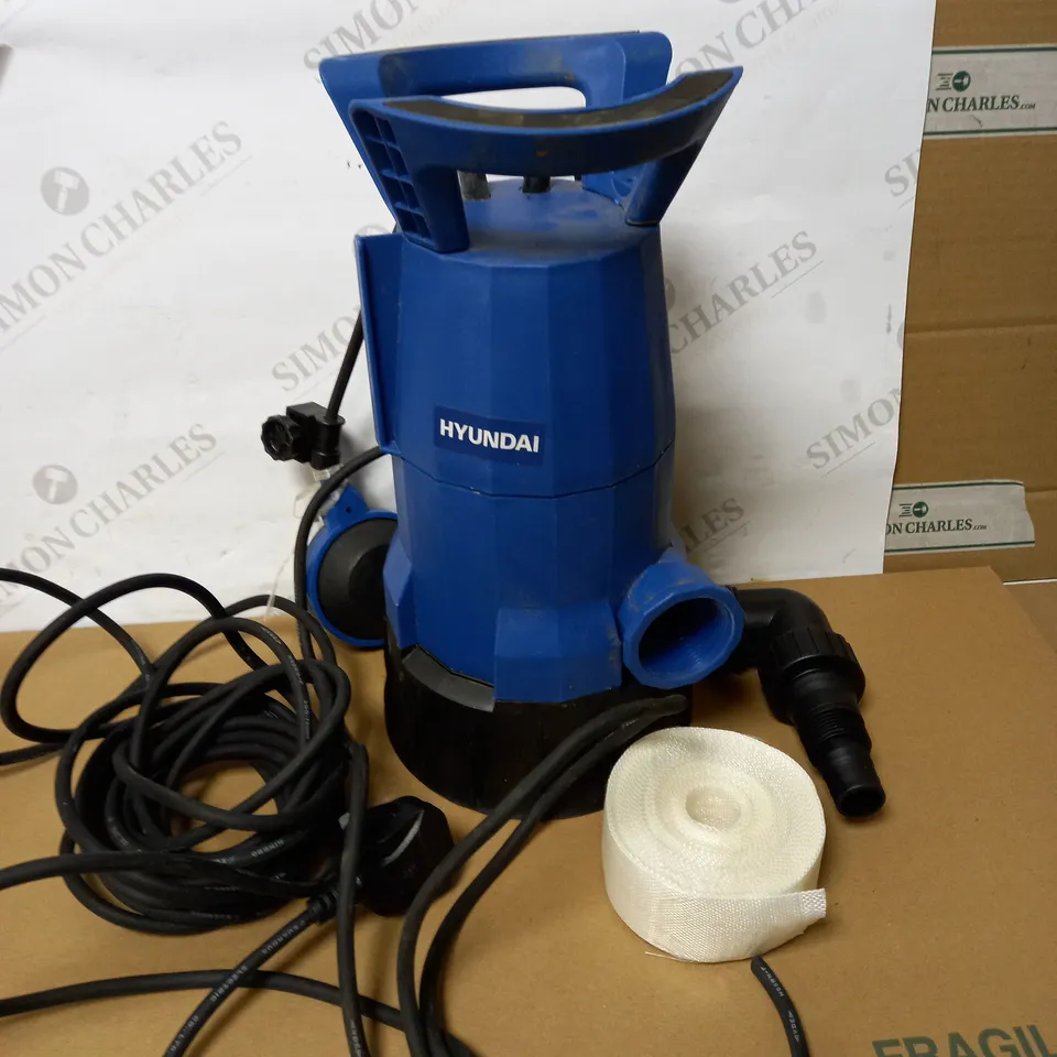 HYUNDAI 550W ELECTRIC CLEAN AND DIRTY WATER SUBMERSIBLE WATER PUMP
