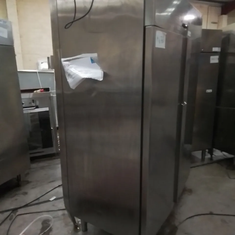 COMMERCIAL STAINLESS DOUBLE DOOR REFRIGERATED FOOD STORAGE UNIT 