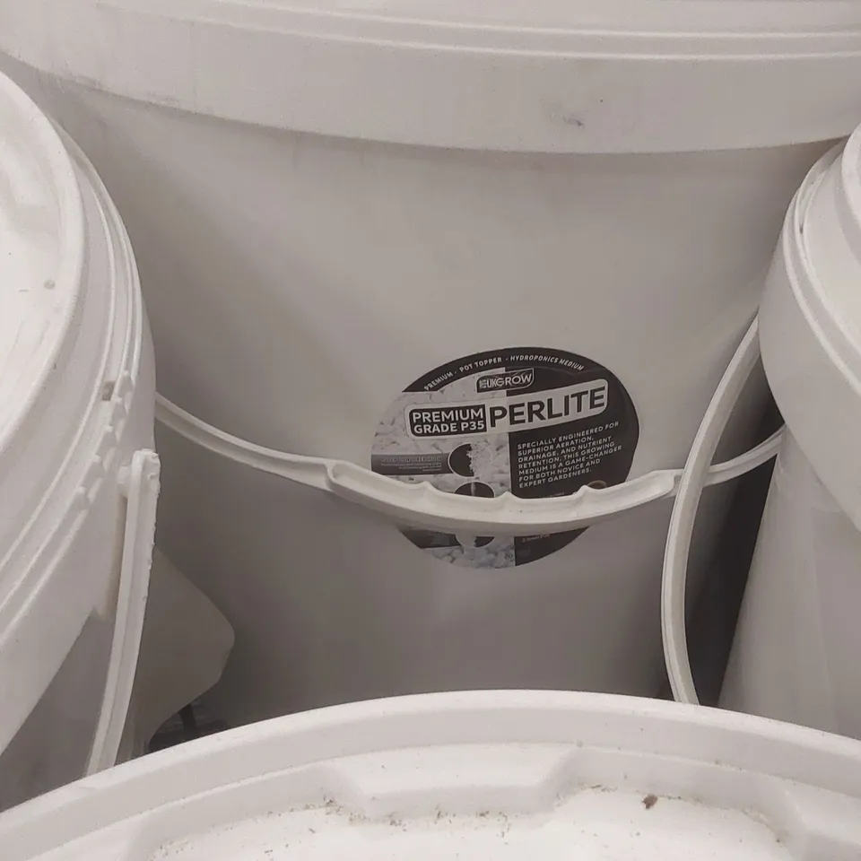 PALLET CONTAINING A LARGE QUANTITY OF UK GROW PREMIUM GRADE P35 PERLITE