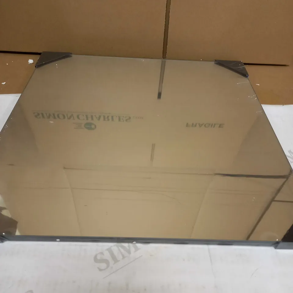LOT OF 4 OF (35X35X0.5) SQUARE MIRRORS 