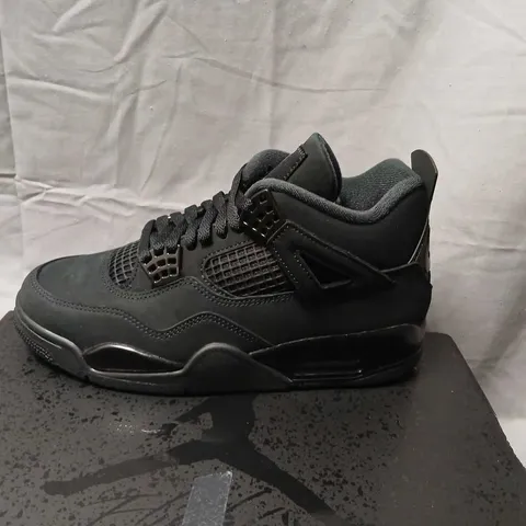 AIR JORDAN 4 RETRO SNEAKERS – BLACK/GRAPHITE, US 8 (UK 7)