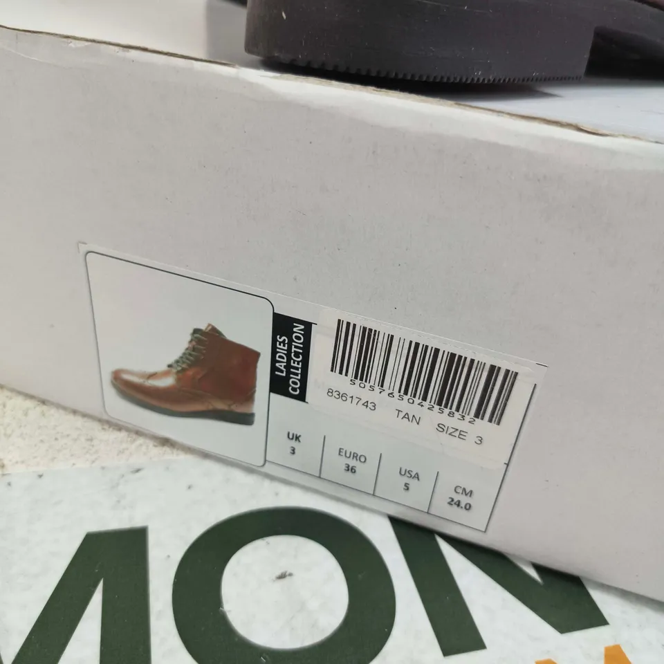 BOXED PAIR OF TAN LEATHER BROGUE ANKLE BOOTS – UK SIZE 3
