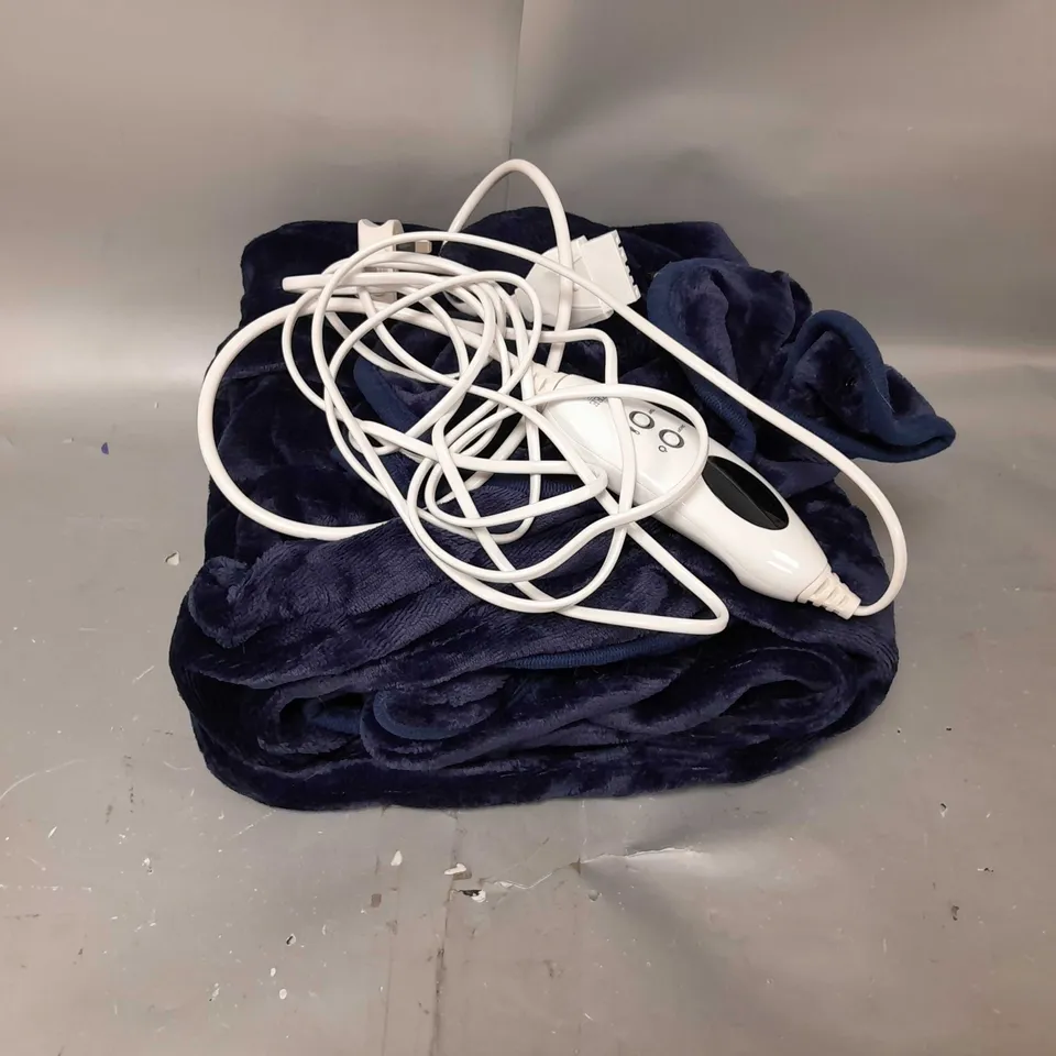 COZEE HOME HEATED PLUSH WEARABLE TV BLANKET IN NAVY