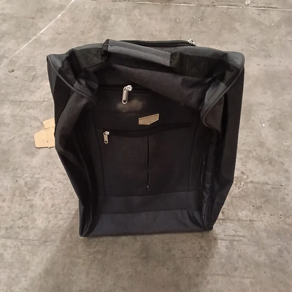 UNBOXED TRAVEL LUGGAGE SMALL SIZE BLACK COLOUR WITH WHEELS 