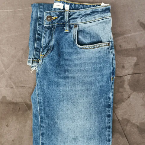 SUBDUED SOFT FLARE JEANS IN BLUE SIZE 42