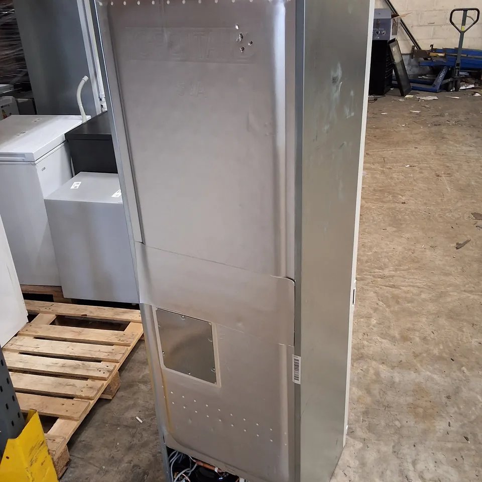 HOTPOINT DUAL NO FROST 70/30 INTEGRATED FRIDGE FREEZER WITH VITALCARE