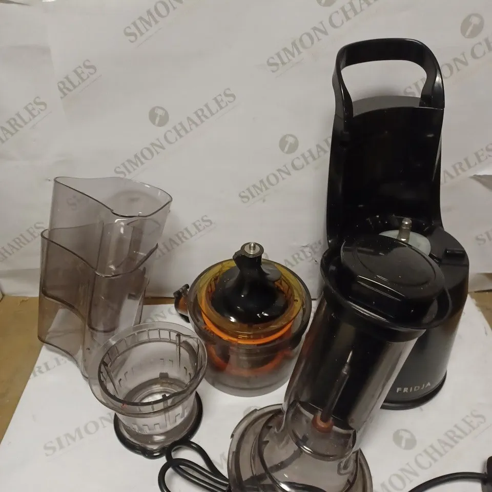 FRIDJA MASTICATING JUICER - BLACK (F1900)