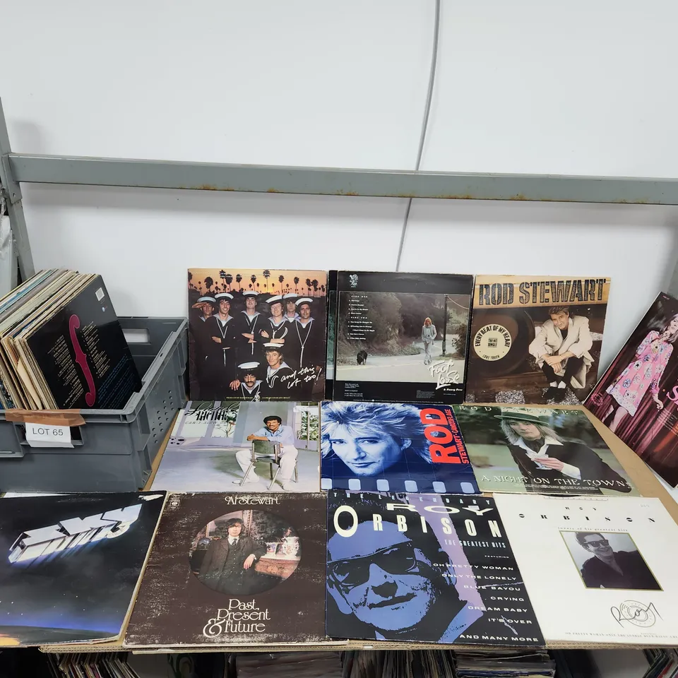 A COLLECTION OF VINYL RECORD LPs ETC