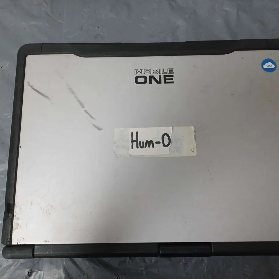 RM	MOBILE ONE	15 INCH	CELERON DUAL-CORE T3000 1.80GHZ