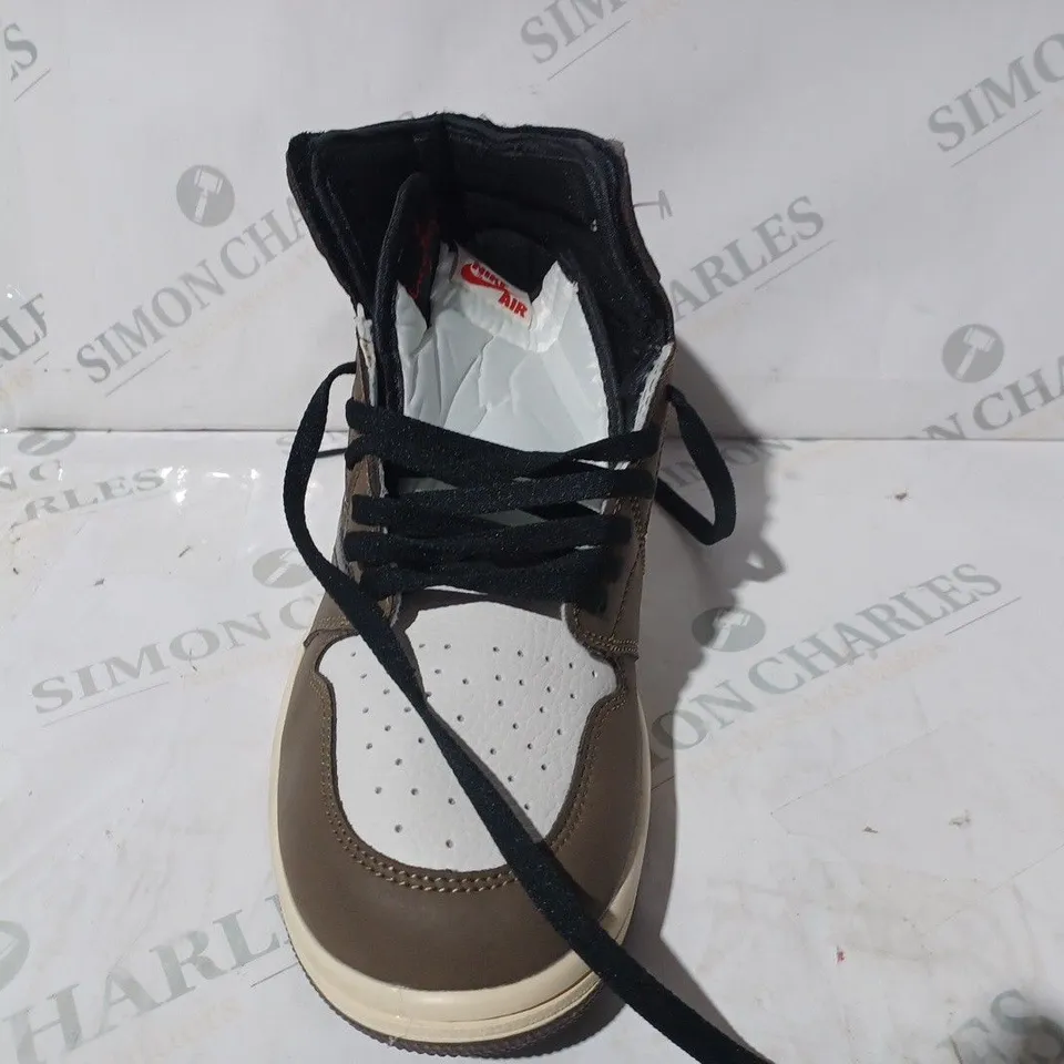 PAIR OF NIKE AIR JORDAN SHOES IN BROWN/WHITE SIZE UNSPECIFIED