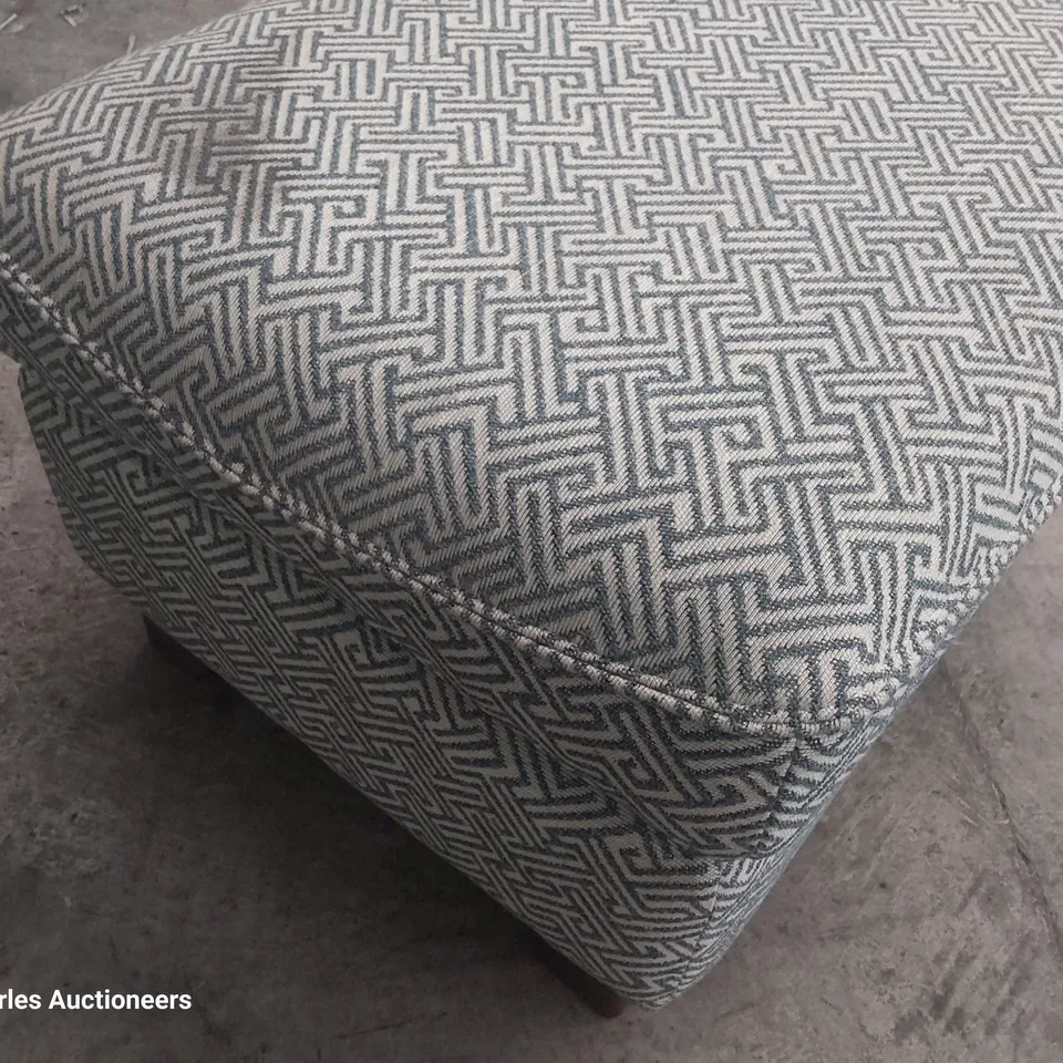 QUALITY BRITISH DESIGNER G PLAN JACKSON FOOTSTOOL REEVES COBALT FABRIC 