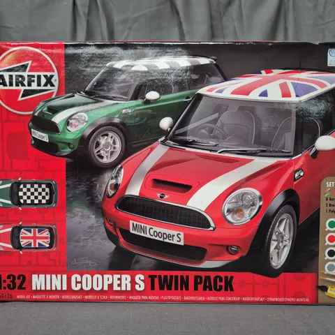 AIRFIX 1:32 SCALE MINI COOPER S TWIN PACK