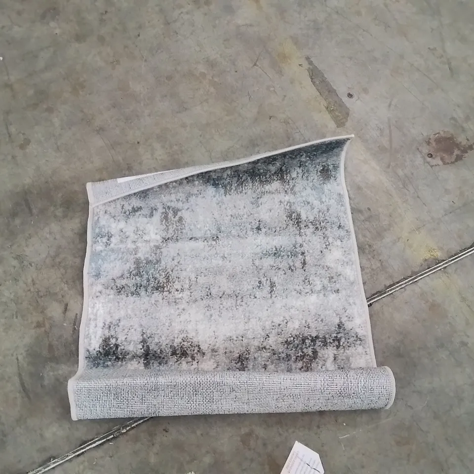 QUALITY DESIGNER AREA RUG - APPROXIMATELY 90X60CM