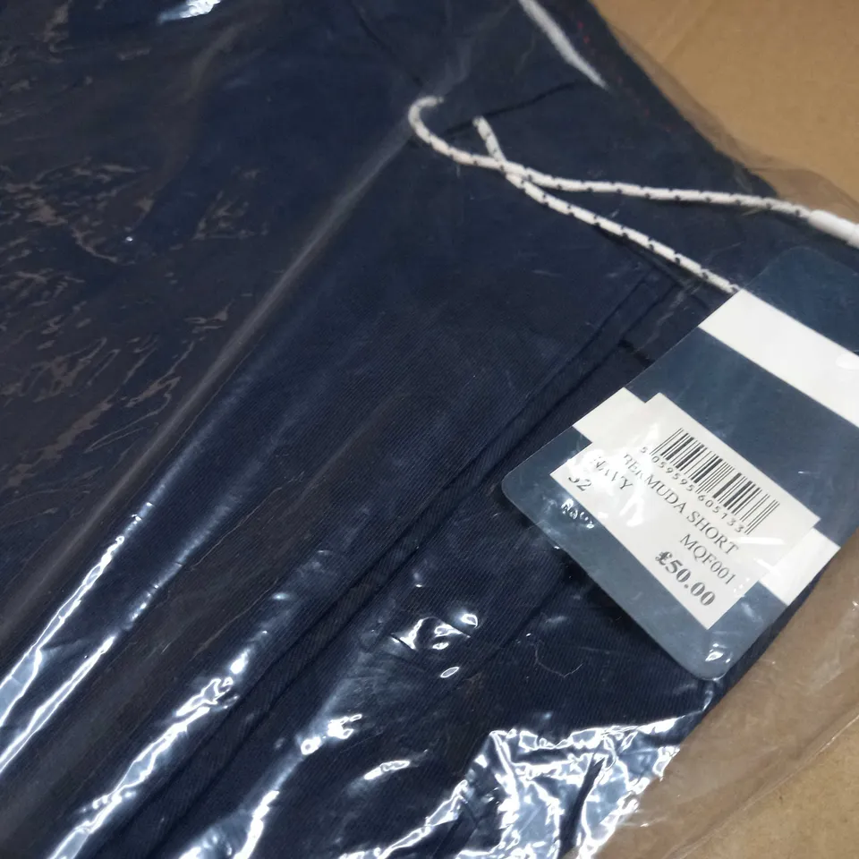 PACKAGED CREW CLOTHING COMPANY NAVY BERMUDA SHORTS - SIZE W32