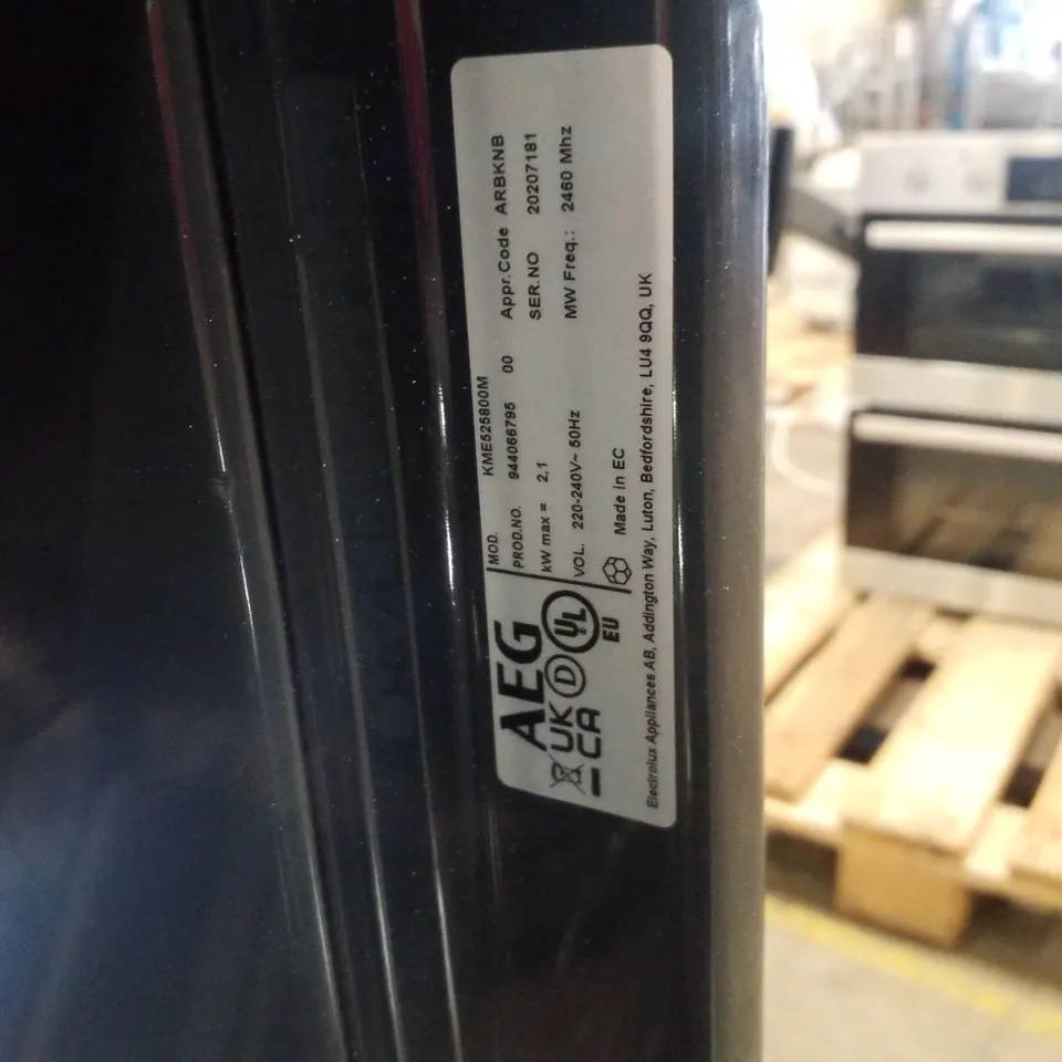 AEG KME525800M BUILT IN MICROWAVE WITH GRILL