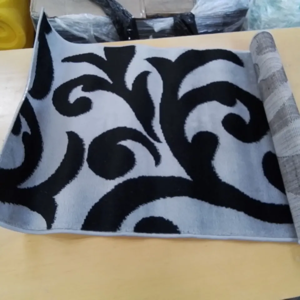 SCHMITZ MACHINE WOVEN SILVER/BLACK 60 × 110