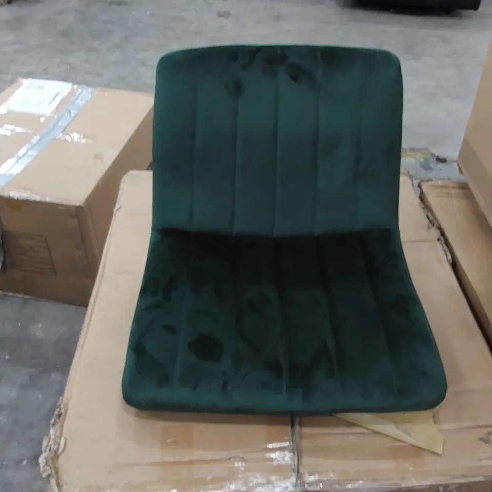 BOXED PAIR BAR STOOLS GREEN VELVET (1 BOX)