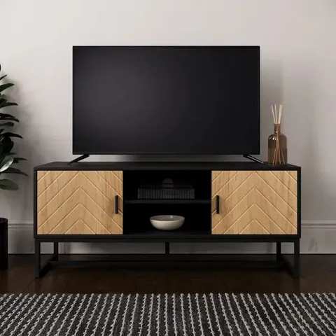 BOXED NIXON SMALL TV UNIT BLACK AND OAK EFFECT