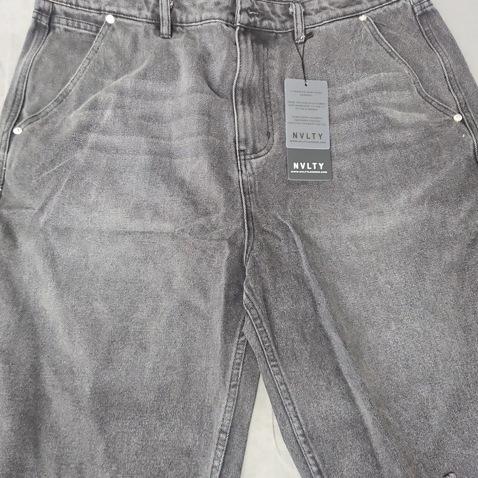 NVLTY VINTAGE RAW HEM DENIM SHORTS - 38