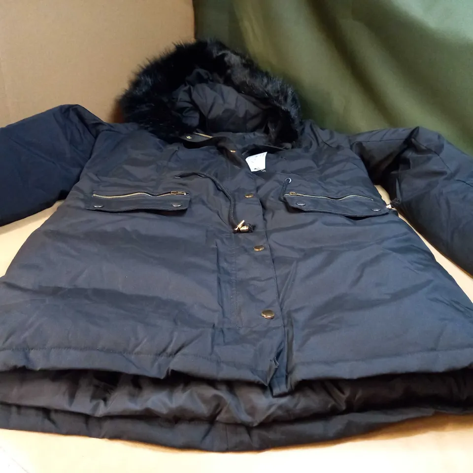 DESIGNER BLACK WOMENS/HOODED PADDED COAT - MEDIUM