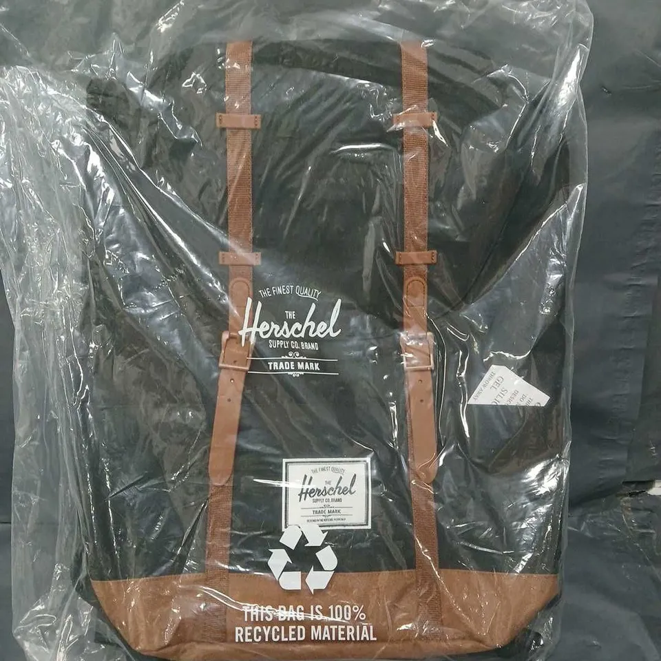 HERSCHEL BACKPACK IN ECO BLACK 