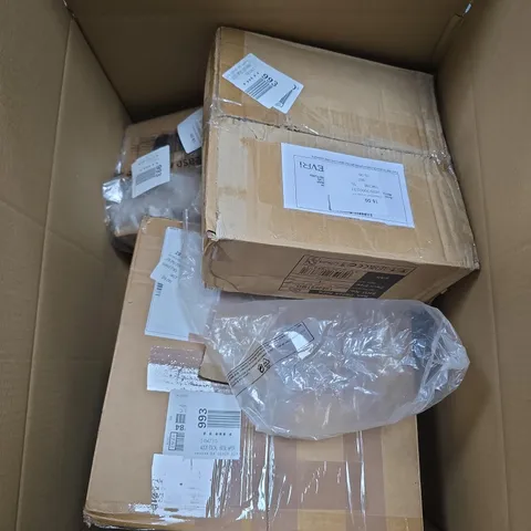 BOX OF ASSORTED GARDEN AND HOUSEHOLD ITEMS TOO INCLUDE ARTIFICIAL PLANTS , GARLANDS , ETC 