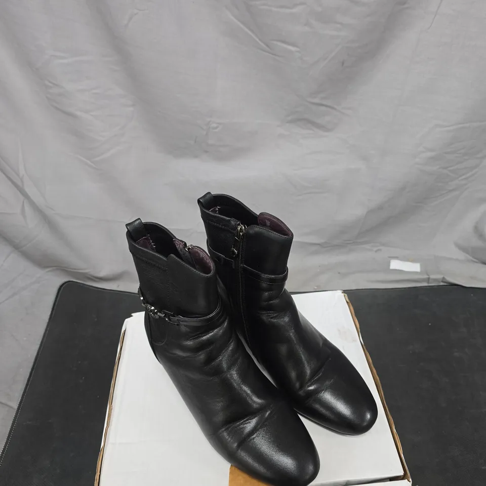  MODA IN PELLE BLACK LEATHER ANKLE BOOTS WITH CHAIN DETAIL AND SIDE ZIP – WOMEN'S FOOTWEAR UK 5