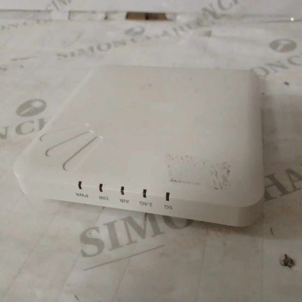 RUCKUS ZONEFLEX R300 DUAL-BAND WIFI ACCESS POINT