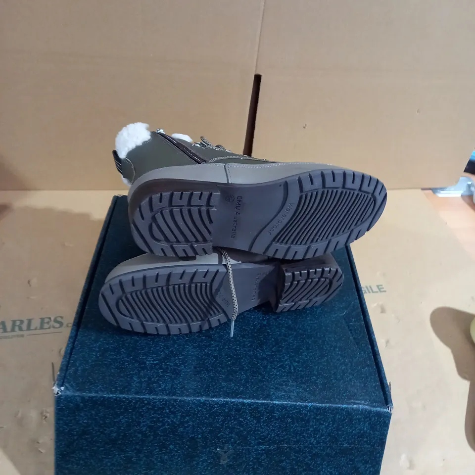 EMU OKAB WATERPROOF BOOT SIZE 5 