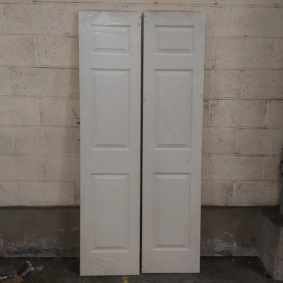 INTERNAL BI-FOLD DOOR - APPROXIMATELY 91.4 x 198cm