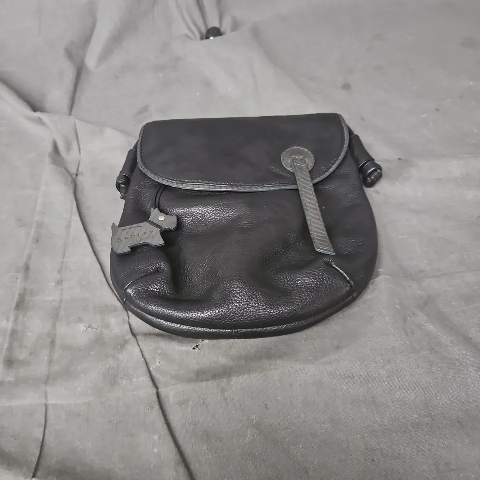 RADLEY LONDON BLACK LEATHER BAG WITH DOG TAG CHARM, WITH BAG