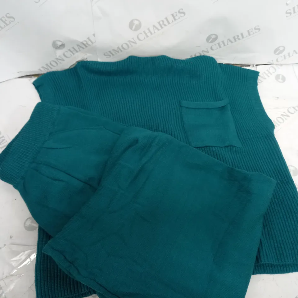 LOT OF CLOTHES APPROXIMATELY 10 TO INCLUDE FULL GREEN SET, TURTLE NECK TOP, PUMA TOP ETC