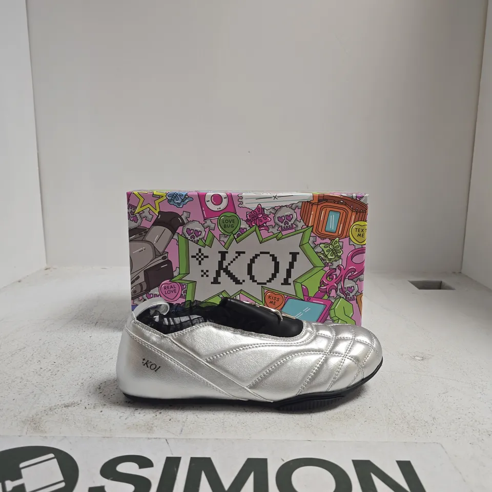 KOI HEARTBREAKER SPORTY SLIP ON SHOES – SILVER, UK 6 (BOXED) RRP £399