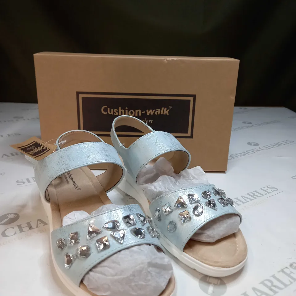 CUSHION WALK DIAMOND STUDDED SANDALIN SILVER