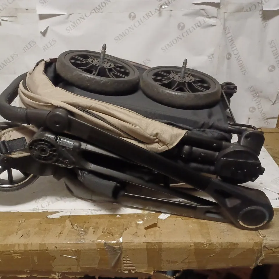 SAMANTHA FAIERS CHEQUERED PUSHCHAIR - COLLECTION ONLY  RRP £269.99