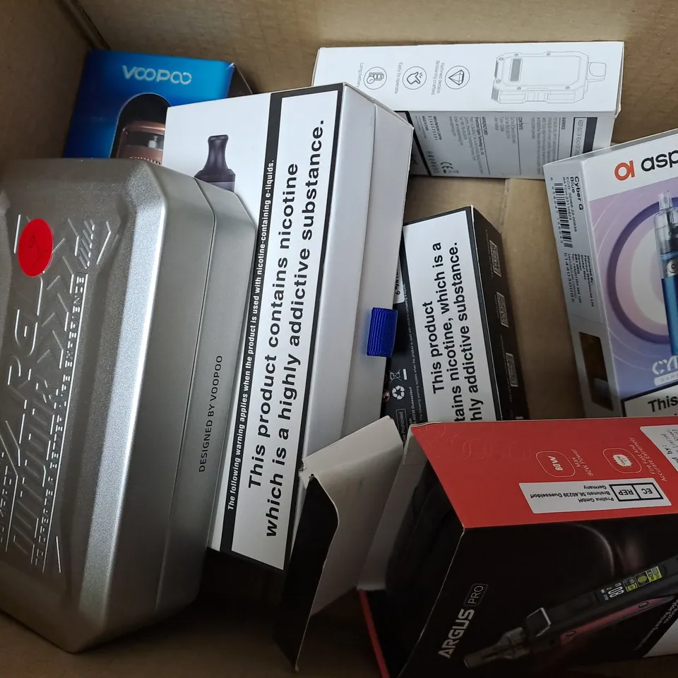 APPROXIMATELY 10 ASSORTED E-CIGARETTE PRODUCTS TO INCLUDE VOOPOO ARGUS PRO, VAPORESSO, LUXE X, VOOPOO DRAG H40