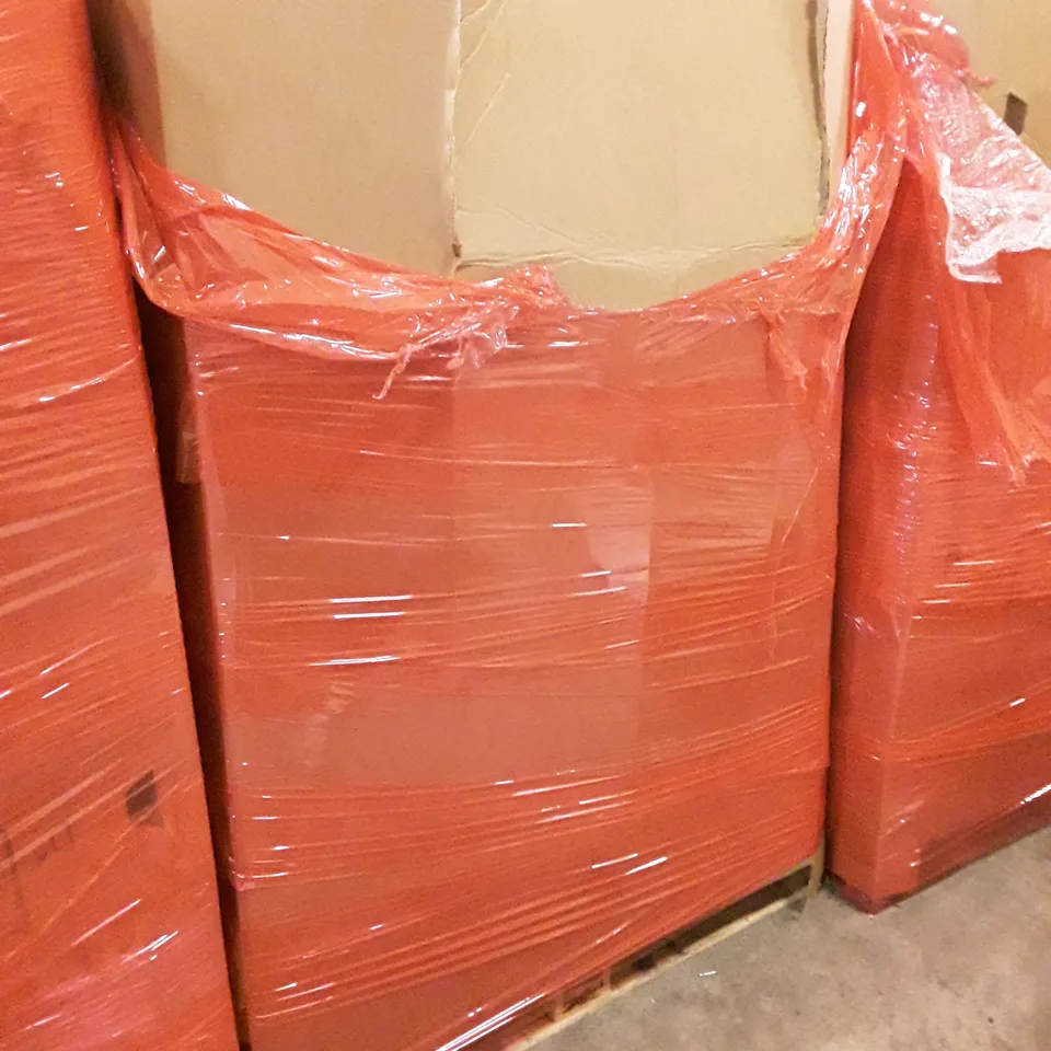 PALLET CONTAINING ASSORTED PRODUCTS INCLUDING WALL MIRROR, FOLDABLE DESK EXTENDER, ROLLER BLIND, PUFFY POUCHES ACCESSORIES SET & STROLLER