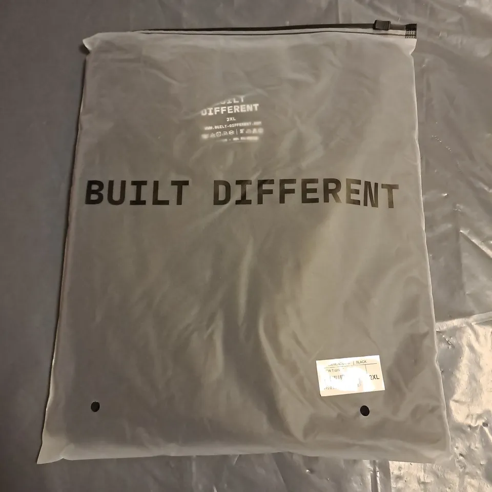 SEALED BUILT DIFFERENT CREW T-SHIRT IN BLACK - 2XL