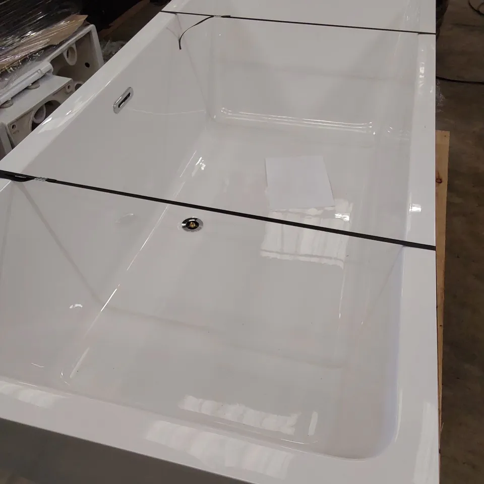 DESIGNER BACK TO WALL BATH IN WHITE 