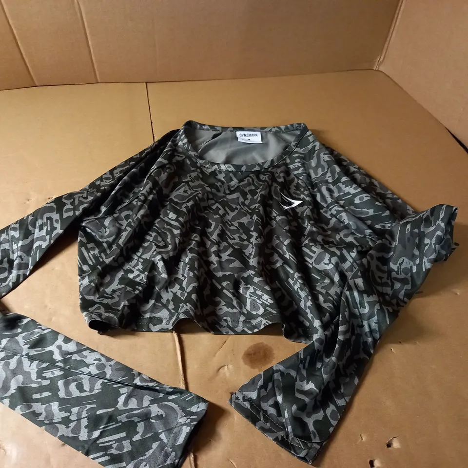 GYMSHARK TRAINING TOP - GREEN SIZE M