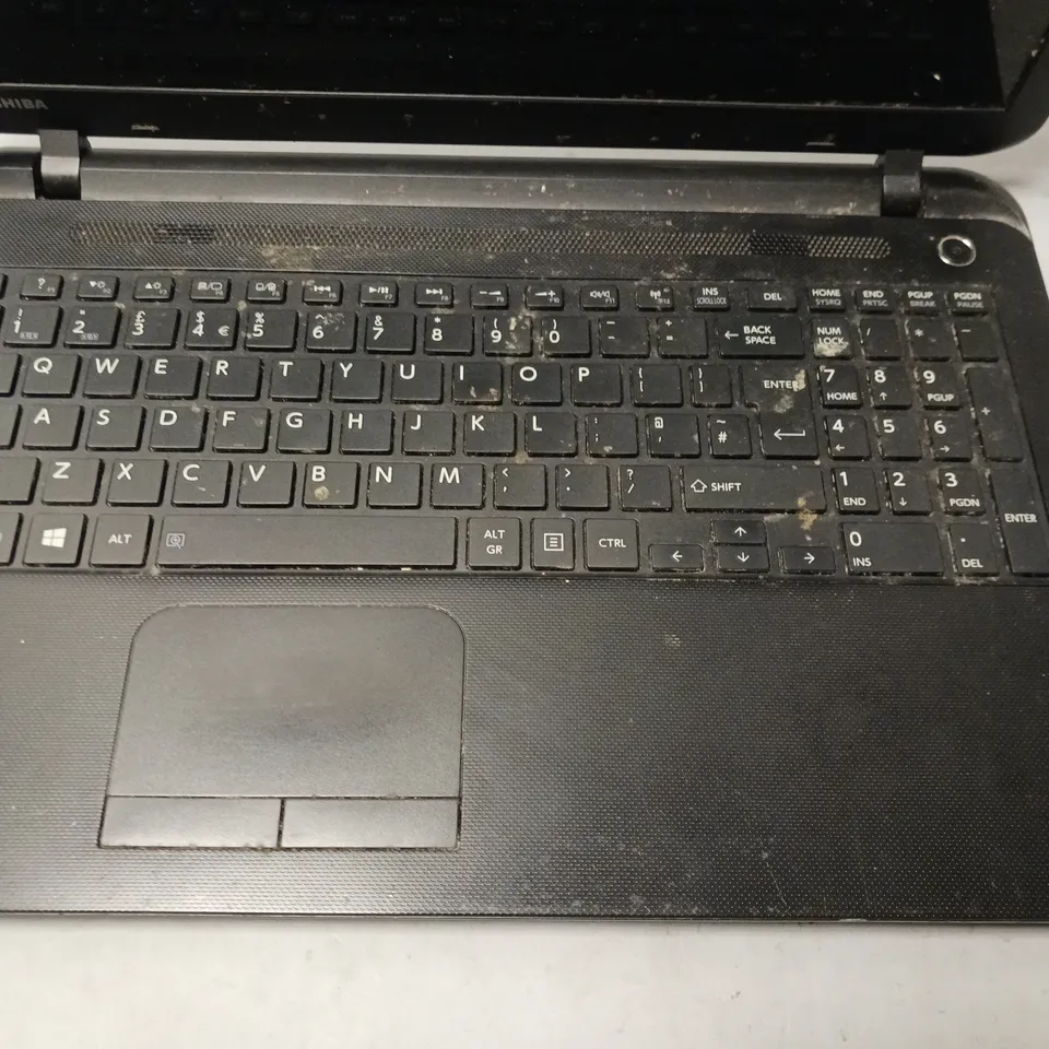 UNBOXED TOSHIBA SATELLITE C50D LAPTOP 
