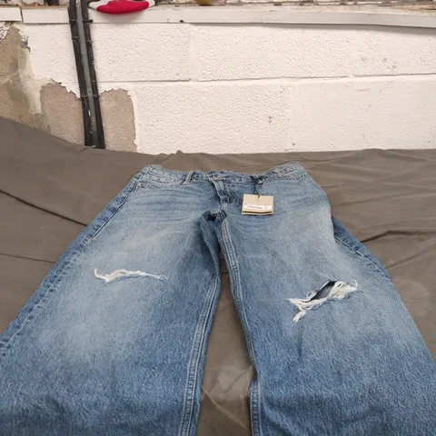 ALL SAINTS AKI CROSSOVER LIGHT INDIGO JEANS SIZE 28 WITH TAGS