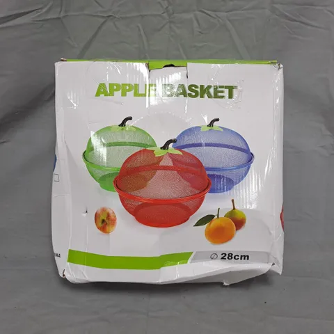 BOX OF APPROXIMATELY 10 ASSORTED HOUSEHOLD ITEMS TO INCLUDE APPLE BASKET, ETC - COLLECTION ONLY