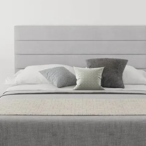 BAGGED MERCURY ROW PLATT UPHOLSTERED HEADBOARD - LIGHT GREY FABRIC// SIZE: UNSPECIFIED 