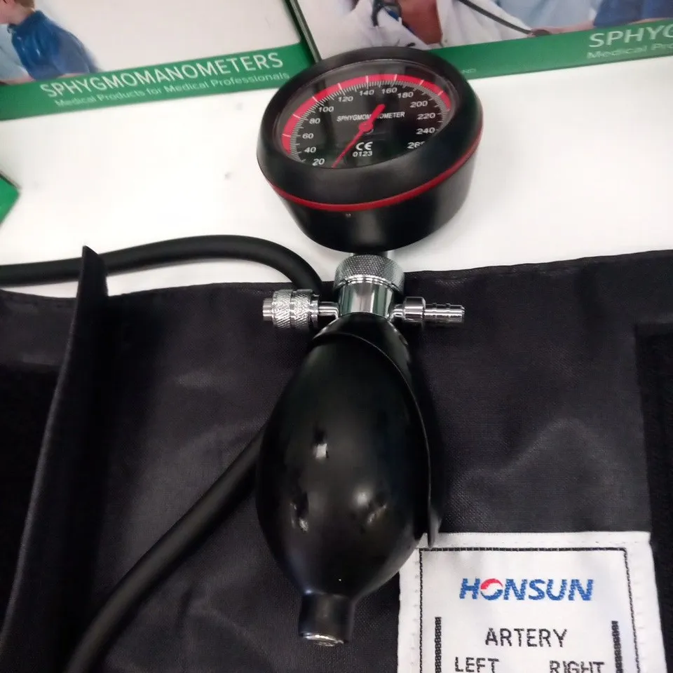 APPROXIMATELY 12 TIMESCO SPHYGMOMAMOMETERS