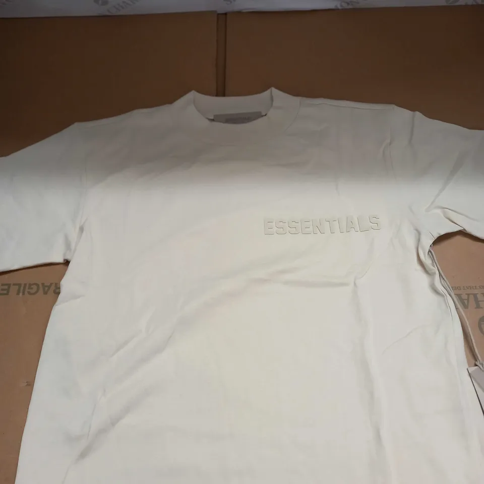 FEAR OF GOD ESSENTIAL LOGO CROP T-SHIRT SIZE M