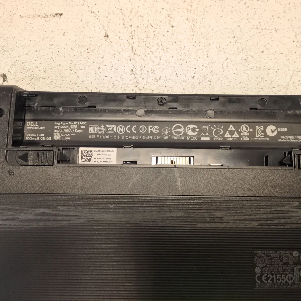 DELL VOSTRO 1540 LAPTOP – UNTESTED (MISSING BATTERY)