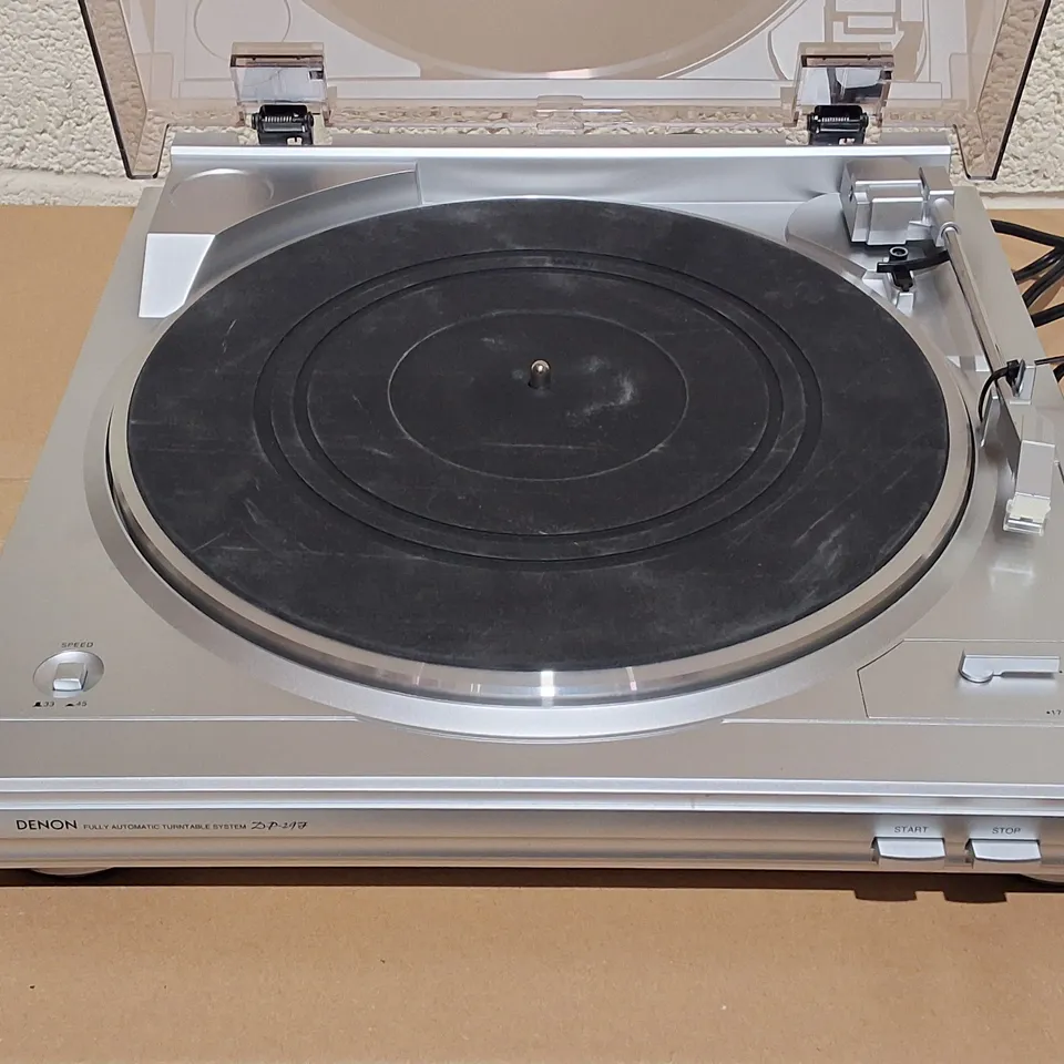 DENON FULLY AUTOMATIC TURNTABLE SYSTEM IN SILVER - DP29J