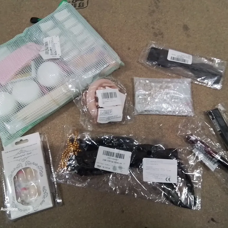 APPROXIMATELY 8 BRAND NEW BOXED ITEMS TO INCLUDE.